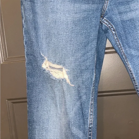 Abercrombie & Fitch distressed ankle straight ultra high rise 28/ 6R - Picture 4 of 10